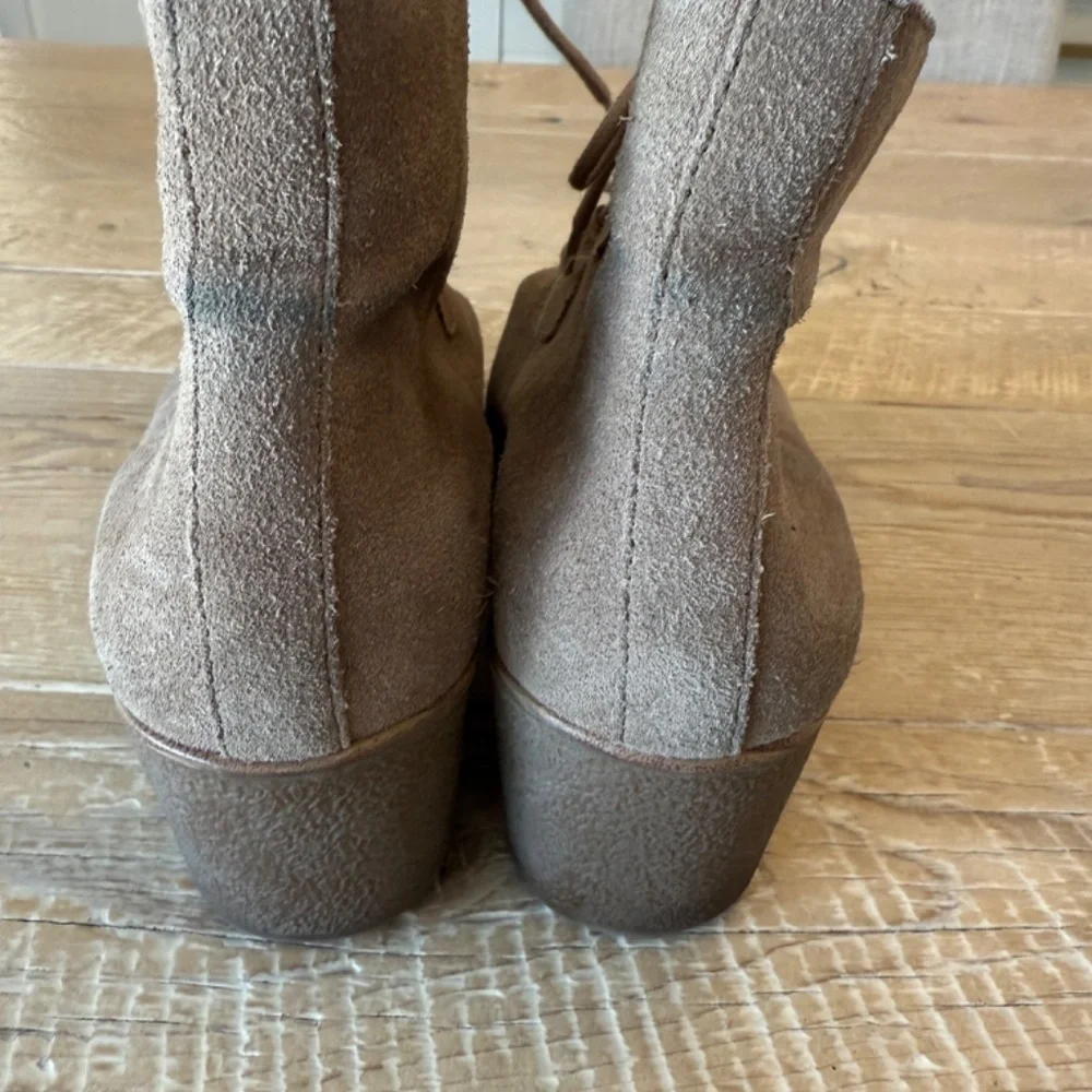Lucky Brand Jeans Beige Suede Wedge Booties EUC size 8.5